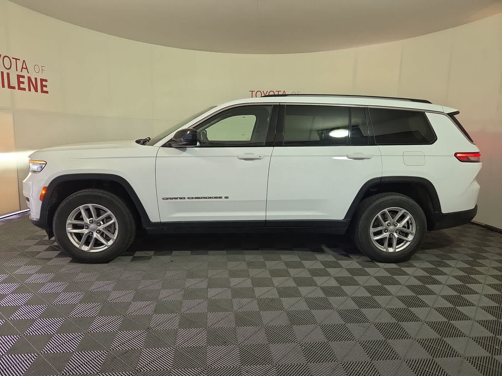 2023 Jeep Grand Cherokee L Laredo