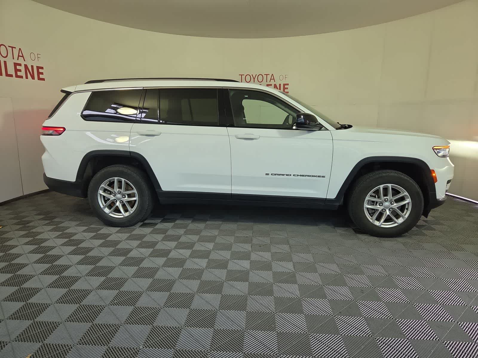 2023 Jeep Grand Cherokee L Laredo