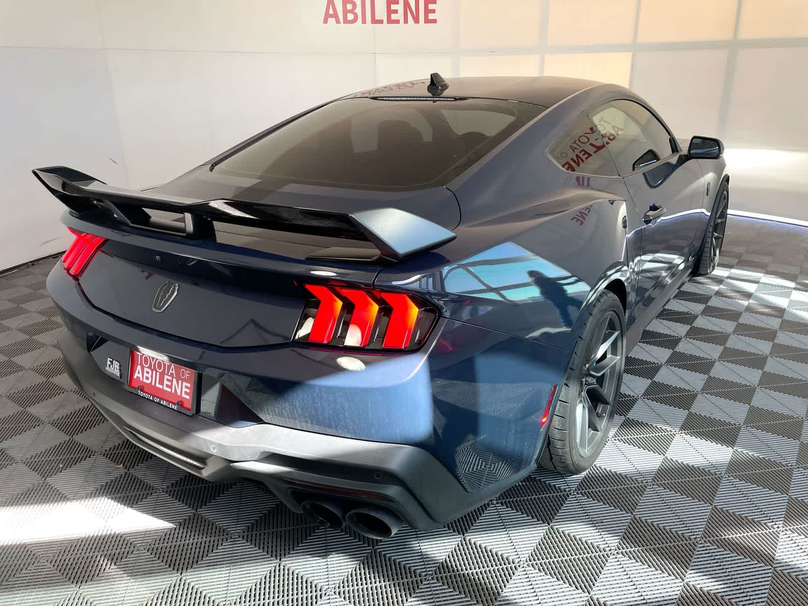 2024 Ford Mustang Dark Horse