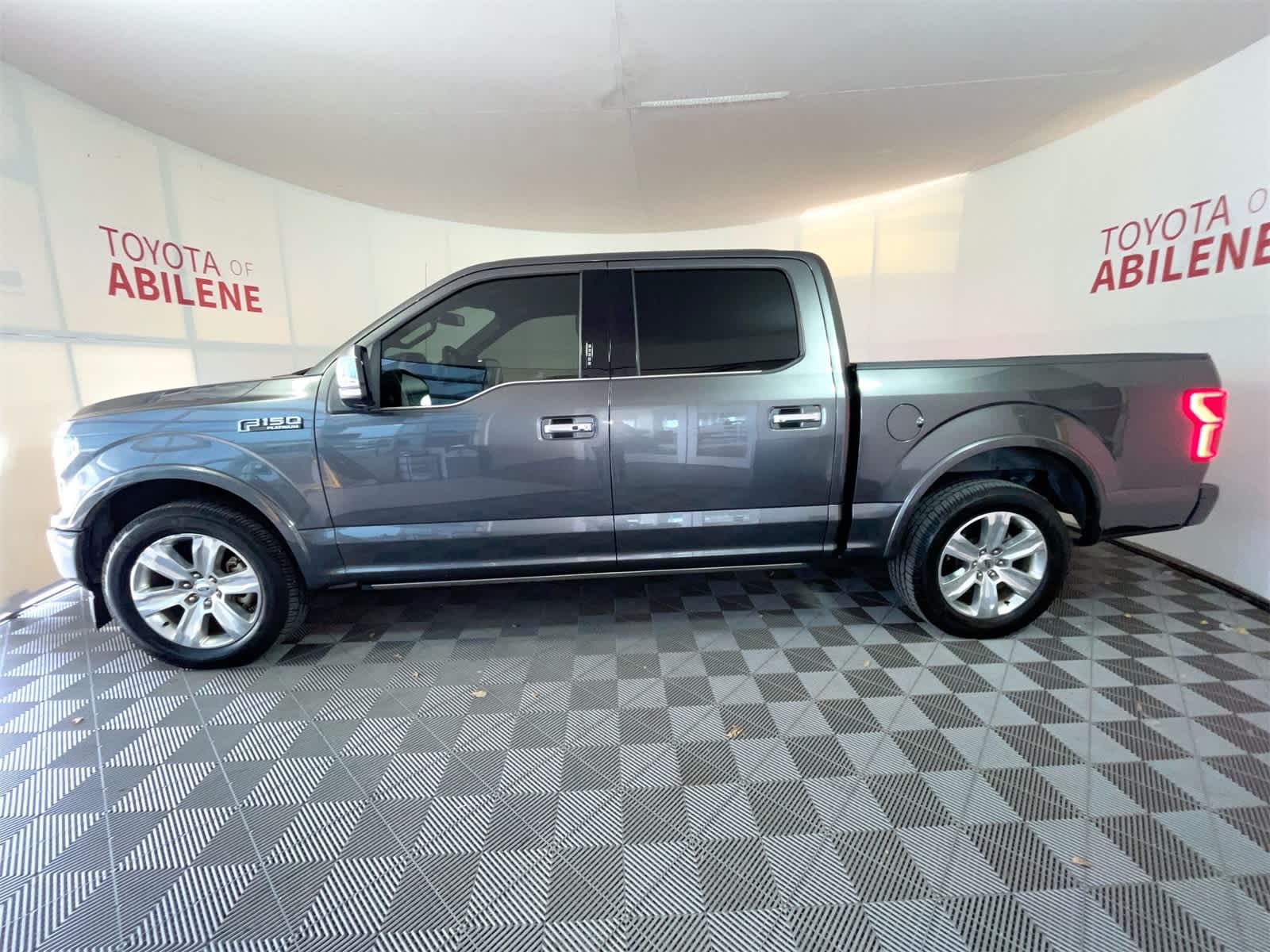 2018 Ford F-150 Platinum