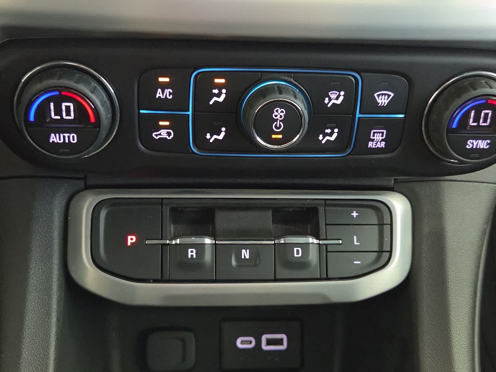 2022 GMC Acadia SLE