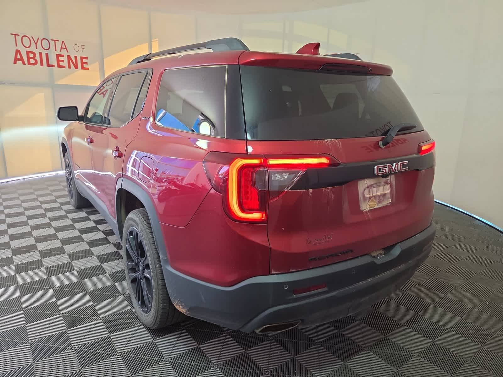 2022 GMC Acadia SLT
