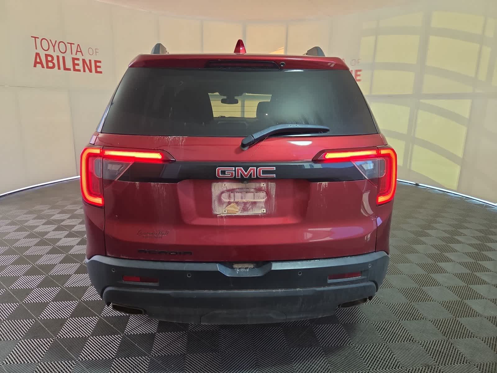 2022 GMC Acadia SLT