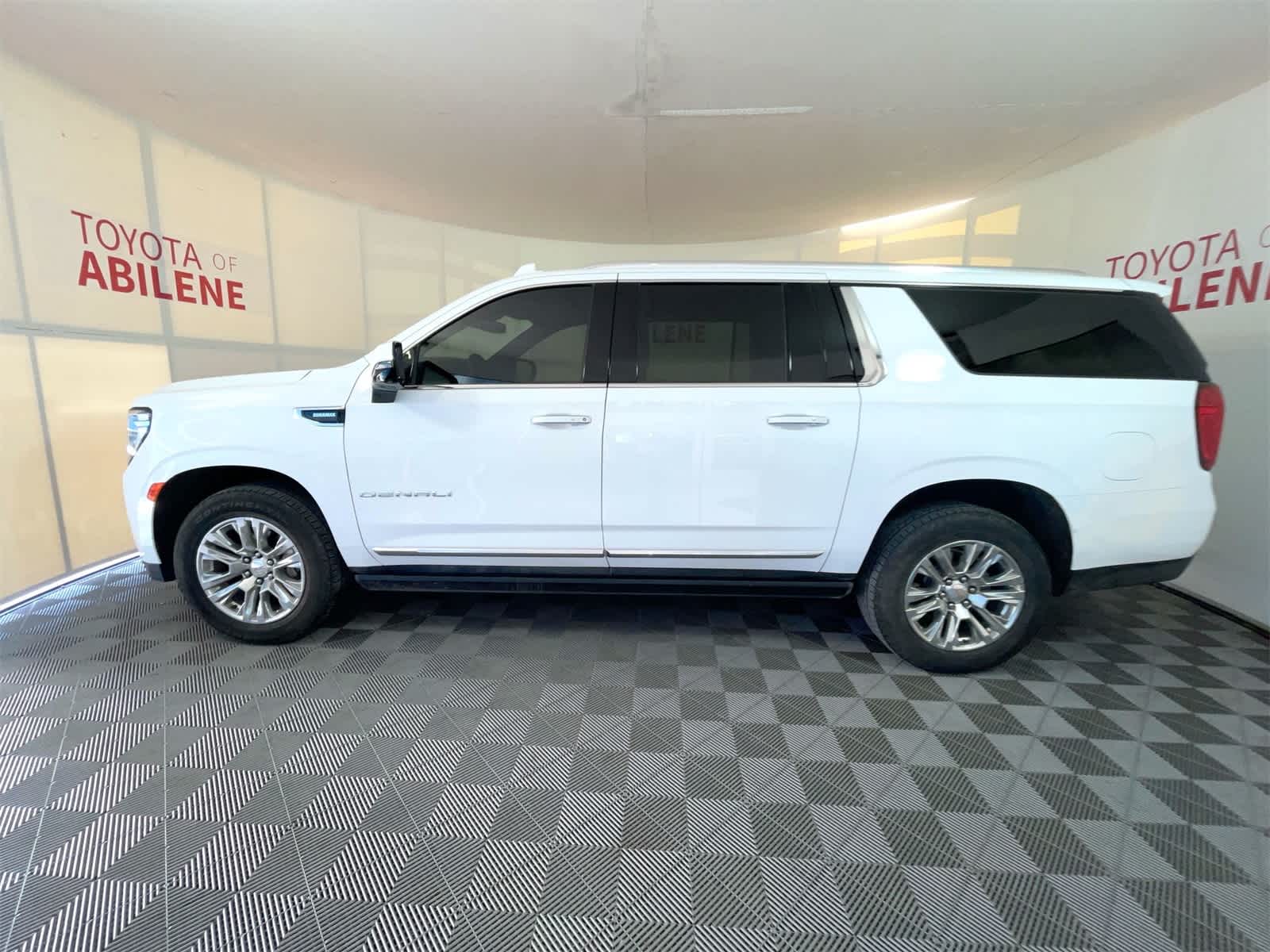 2023 GMC Yukon Denali Denali