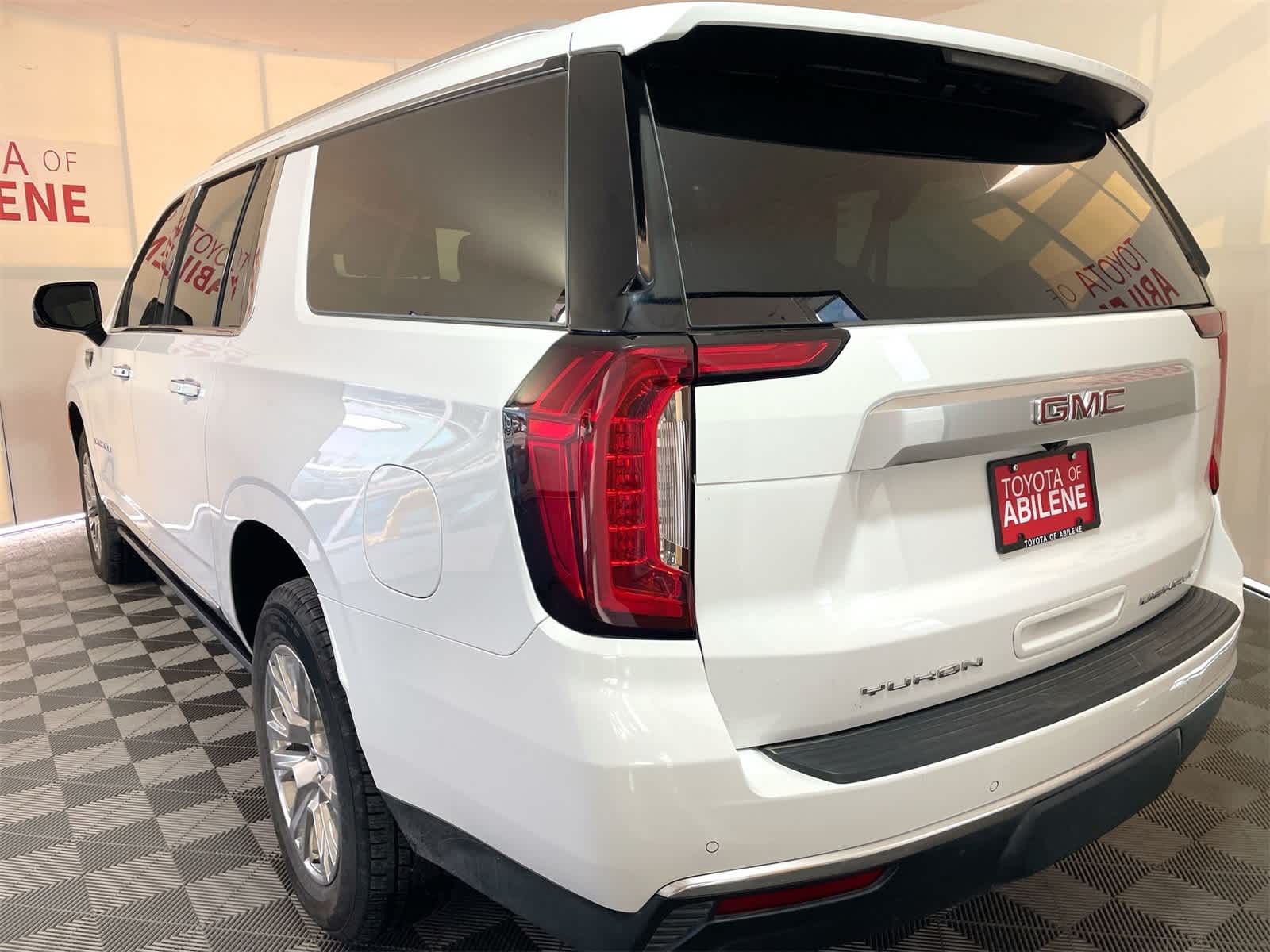 2023 GMC Yukon Denali Denali