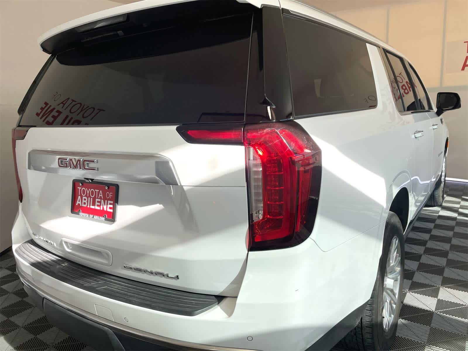 2023 GMC Yukon Denali Denali