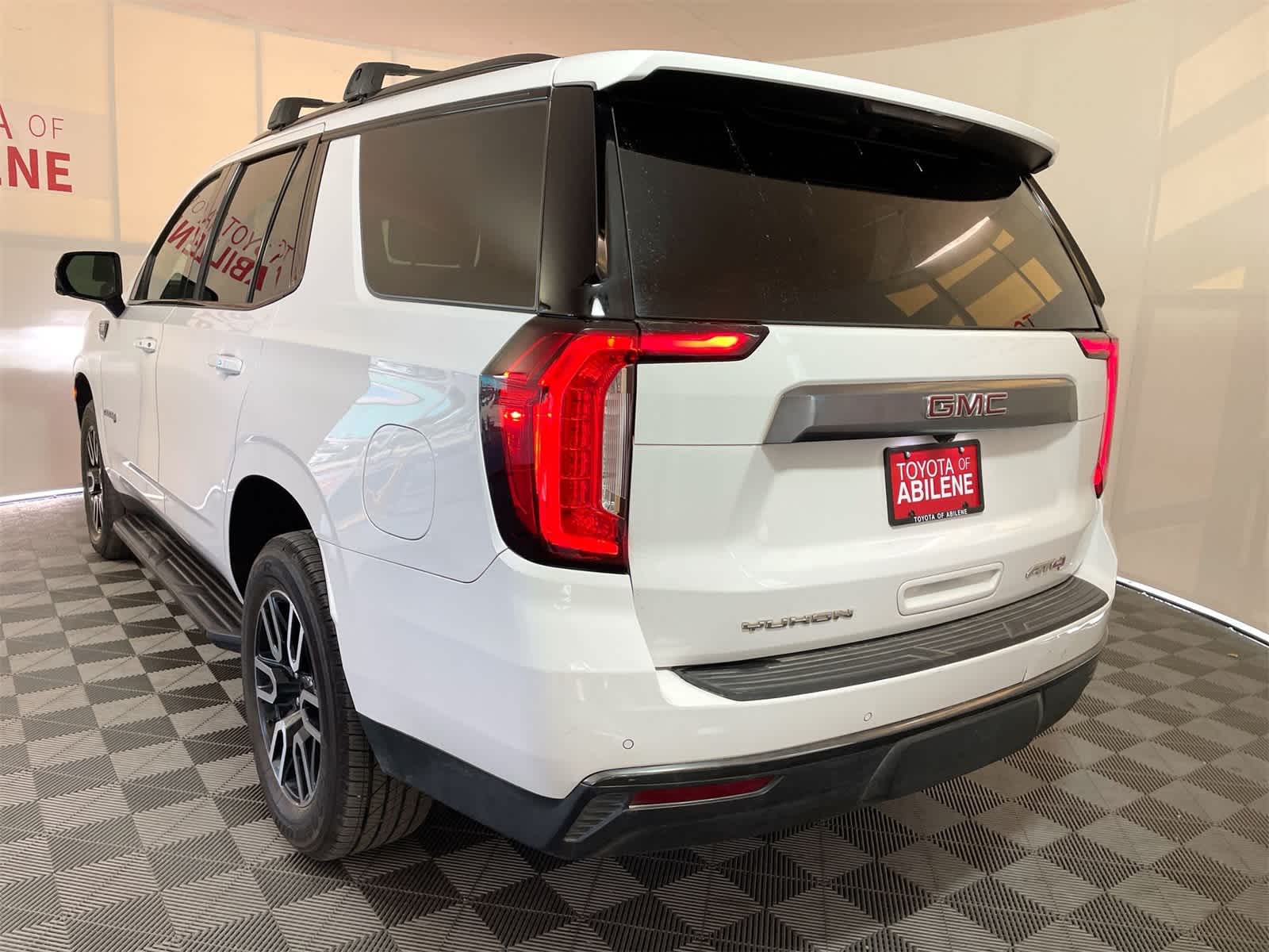 2022 GMC Yukon AT4