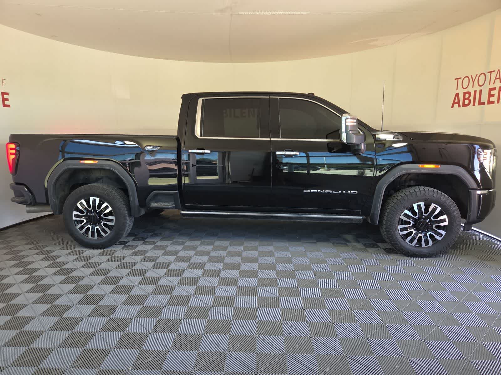 2025 GMC Sierra 2500HD Denali Ultimate