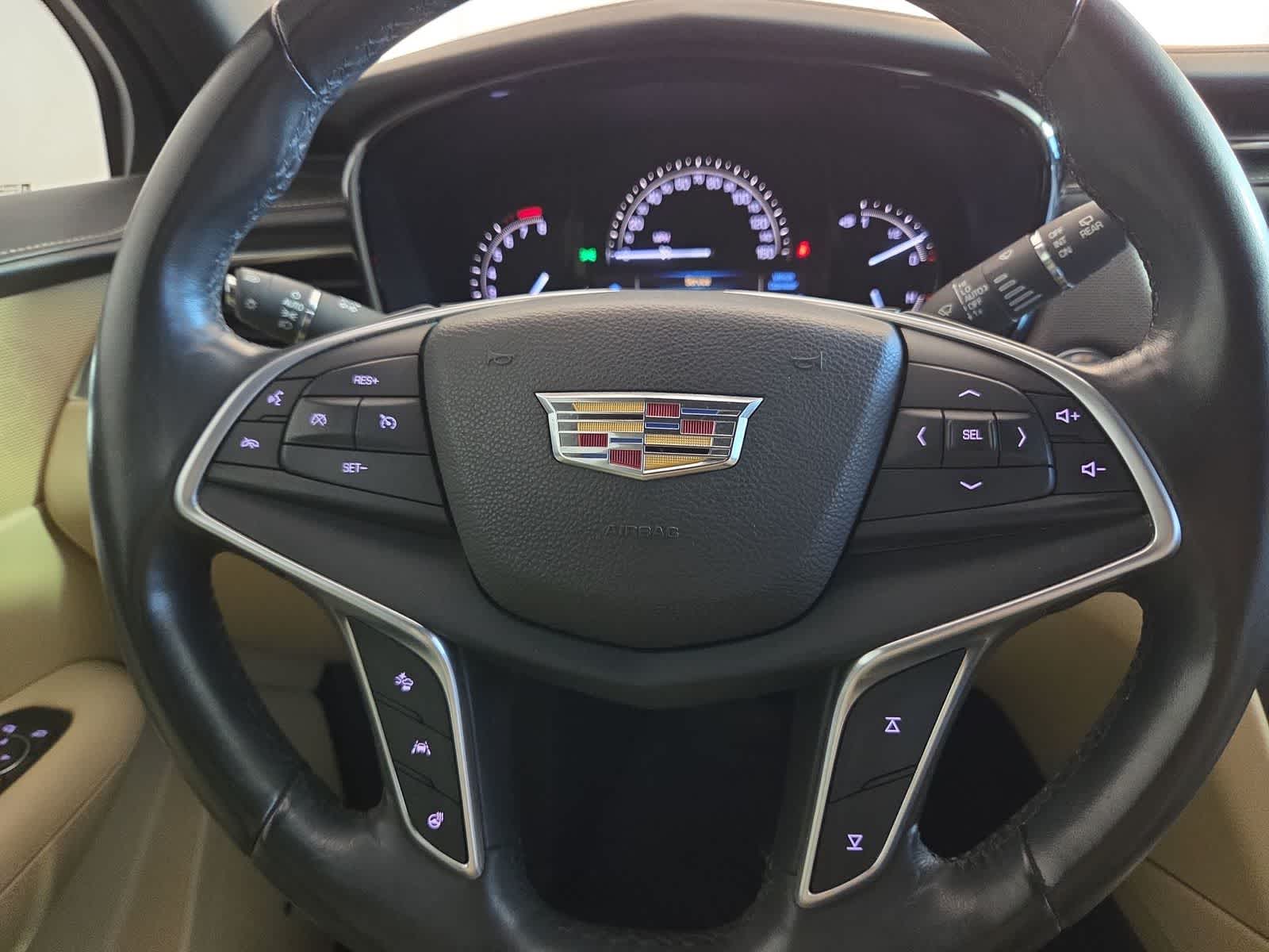 2017 Cadillac XT5 Luxury FWD