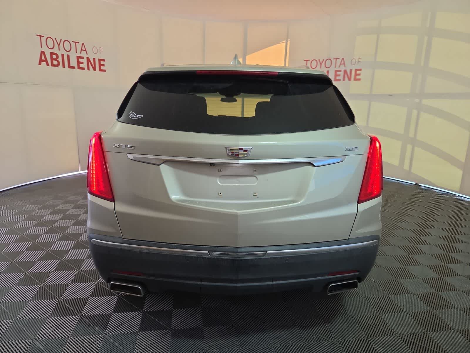 2017 Cadillac XT5 Luxury FWD