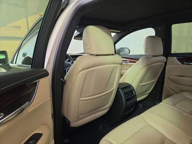 2017 Cadillac XT5 Luxury FWD
