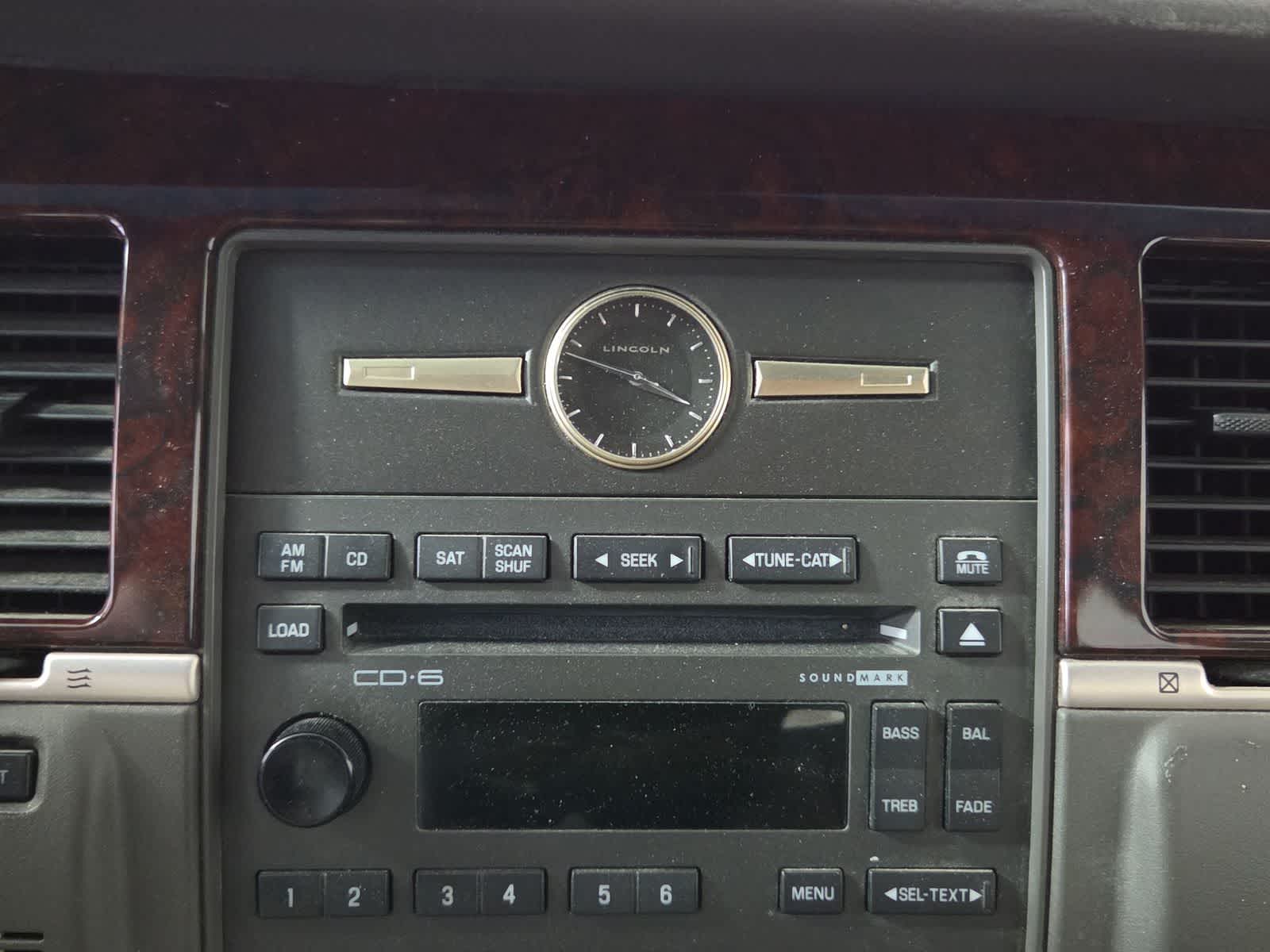 2007 Lincoln Town Car Signature Limited