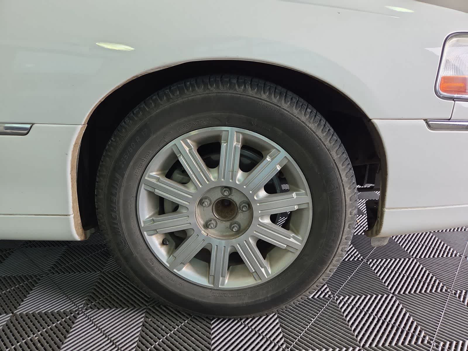 2007 Lincoln Town Car Signature Limited