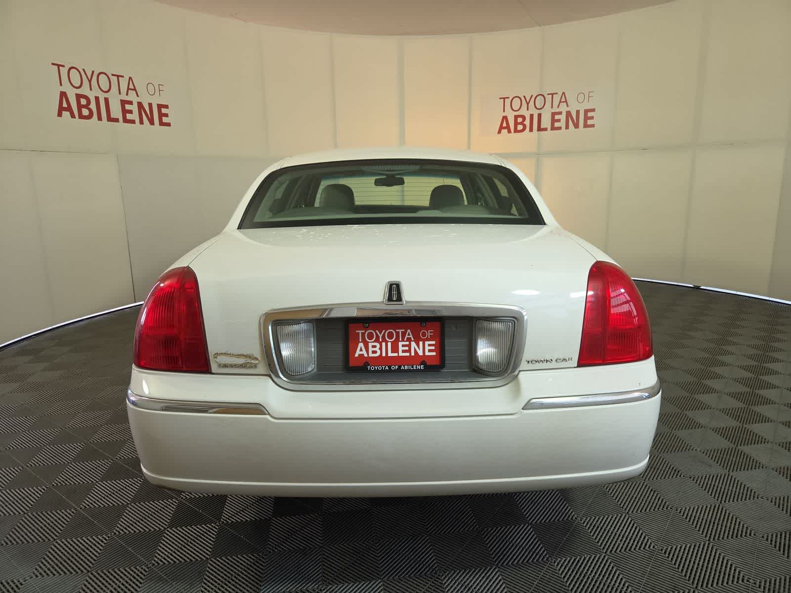 2007 Lincoln Town Car Signature Limited