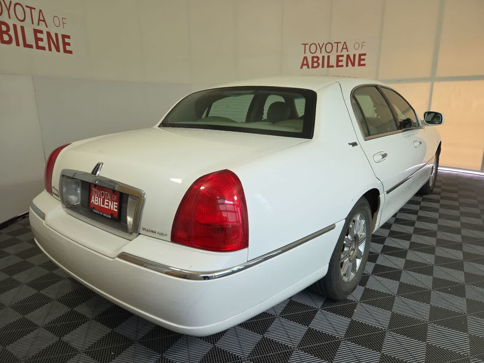 2007 Lincoln Town Car Signature Limited