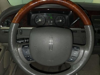 2007 Lincoln Town Car Signature Limited