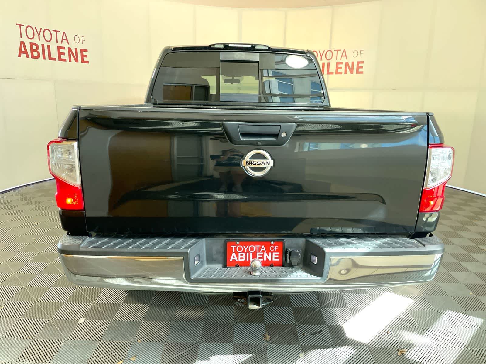 2019 Nissan Titan SV