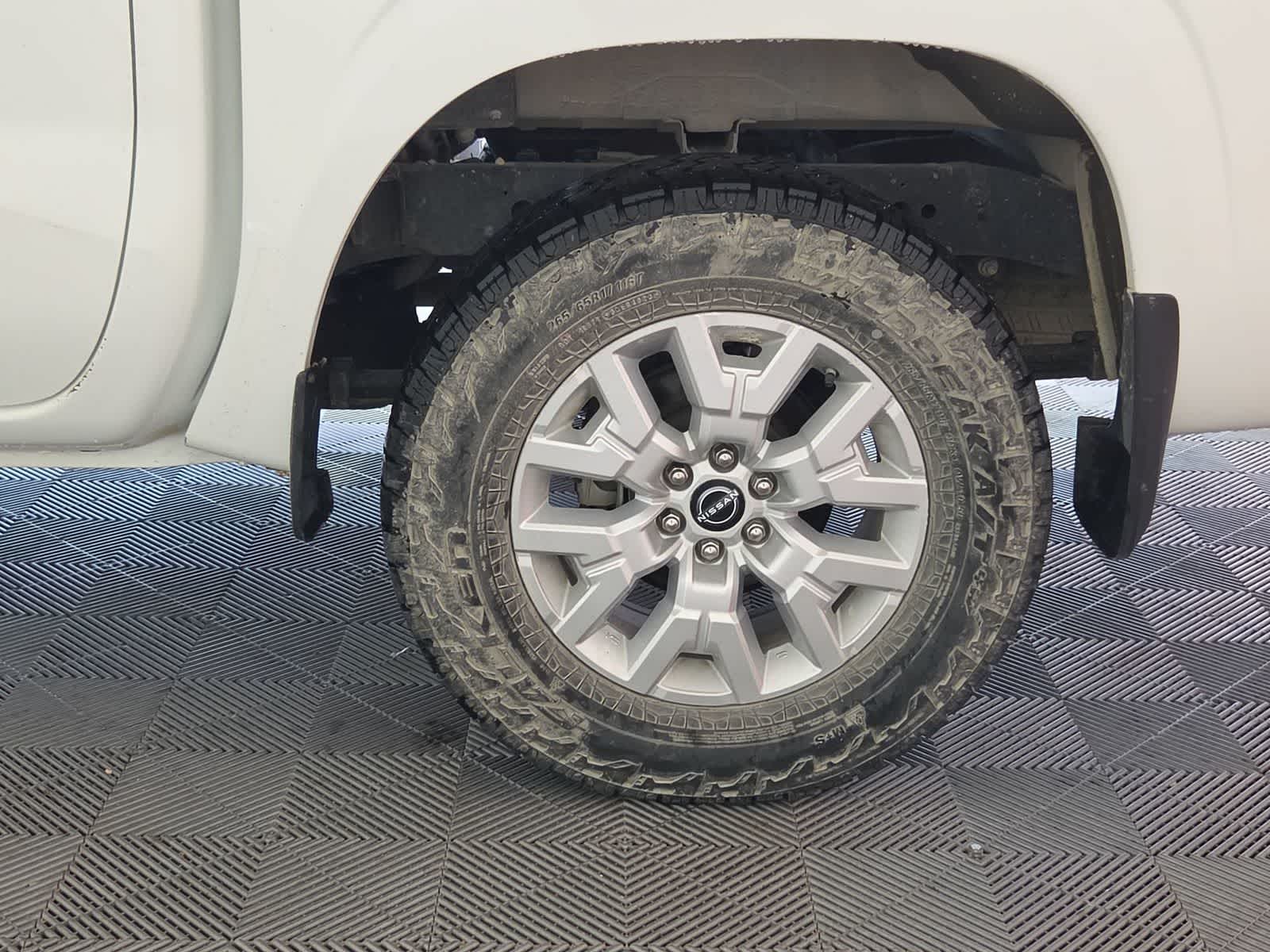 2022 Nissan Frontier SV