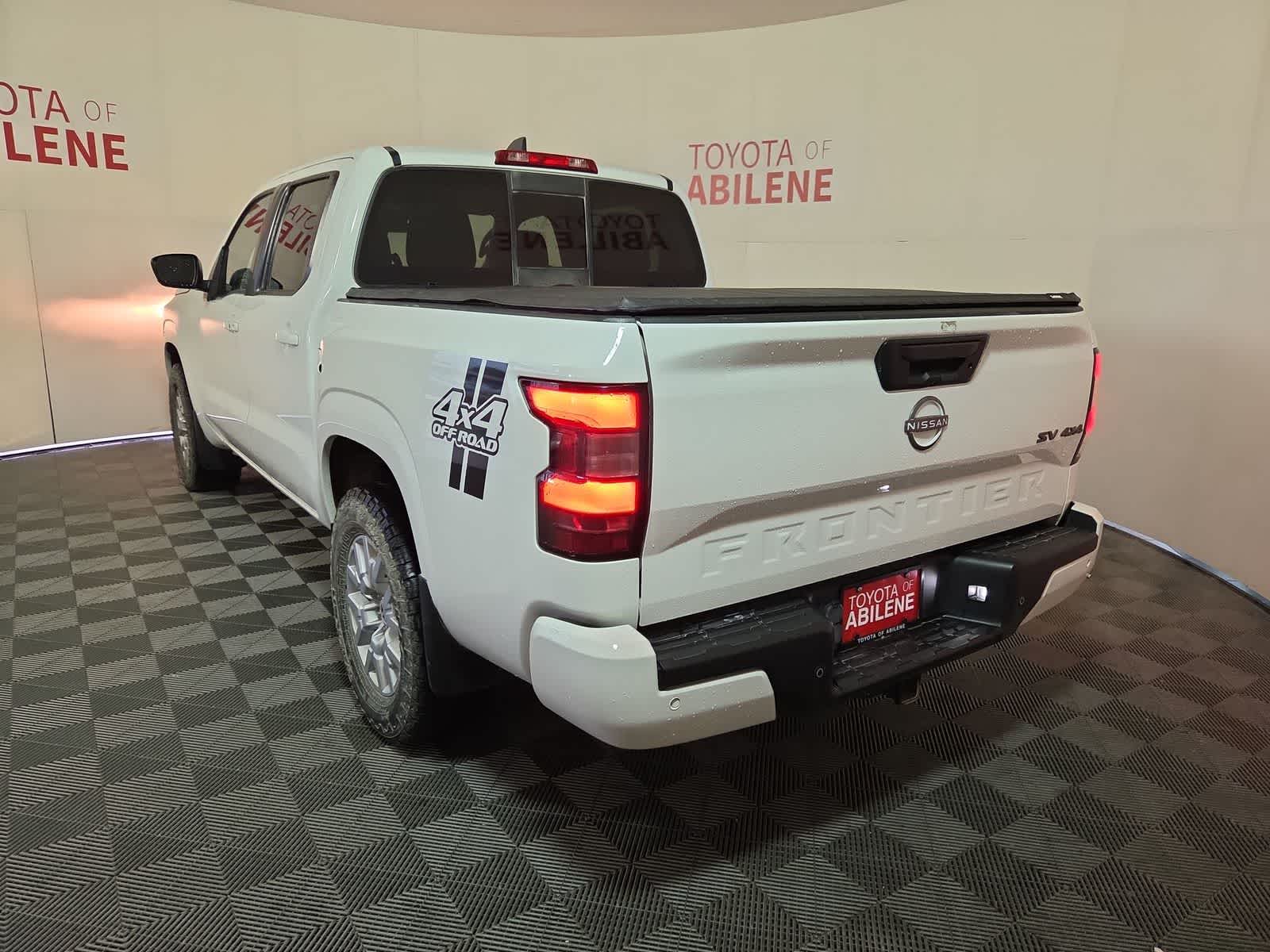 2022 Nissan Frontier SV