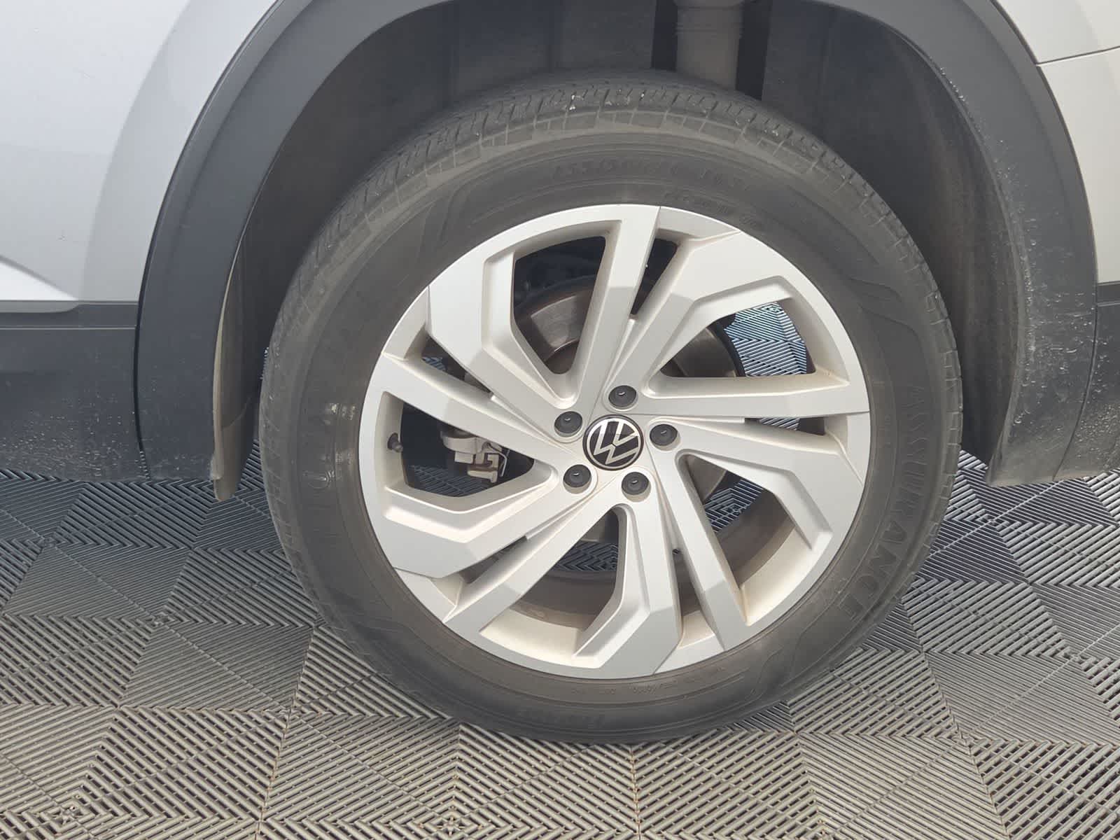 2022 Volkswagen Atlas 3.6L V6 SE w/Technology