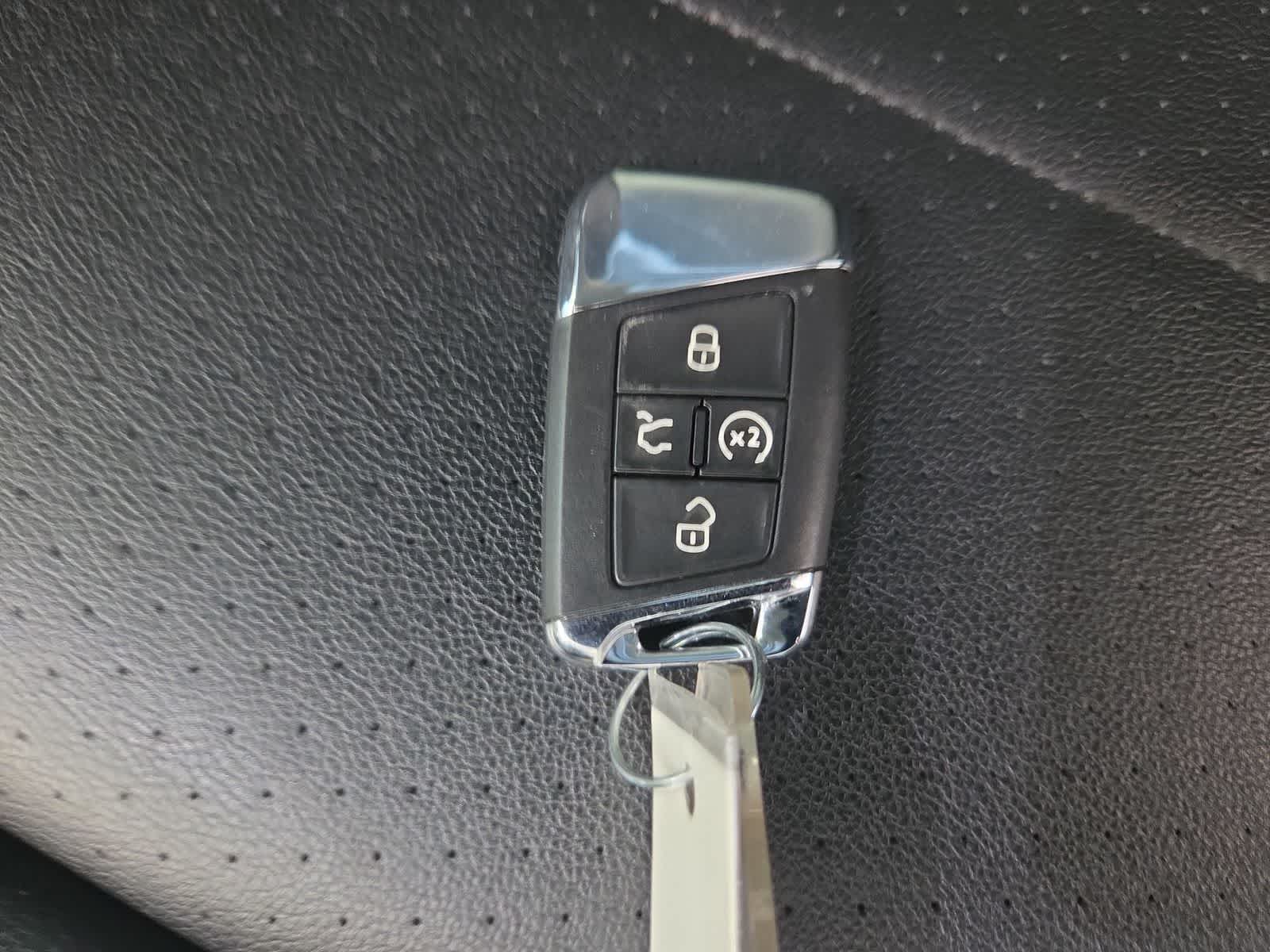 2022 Volkswagen Atlas 3.6L V6 SE w/Technology