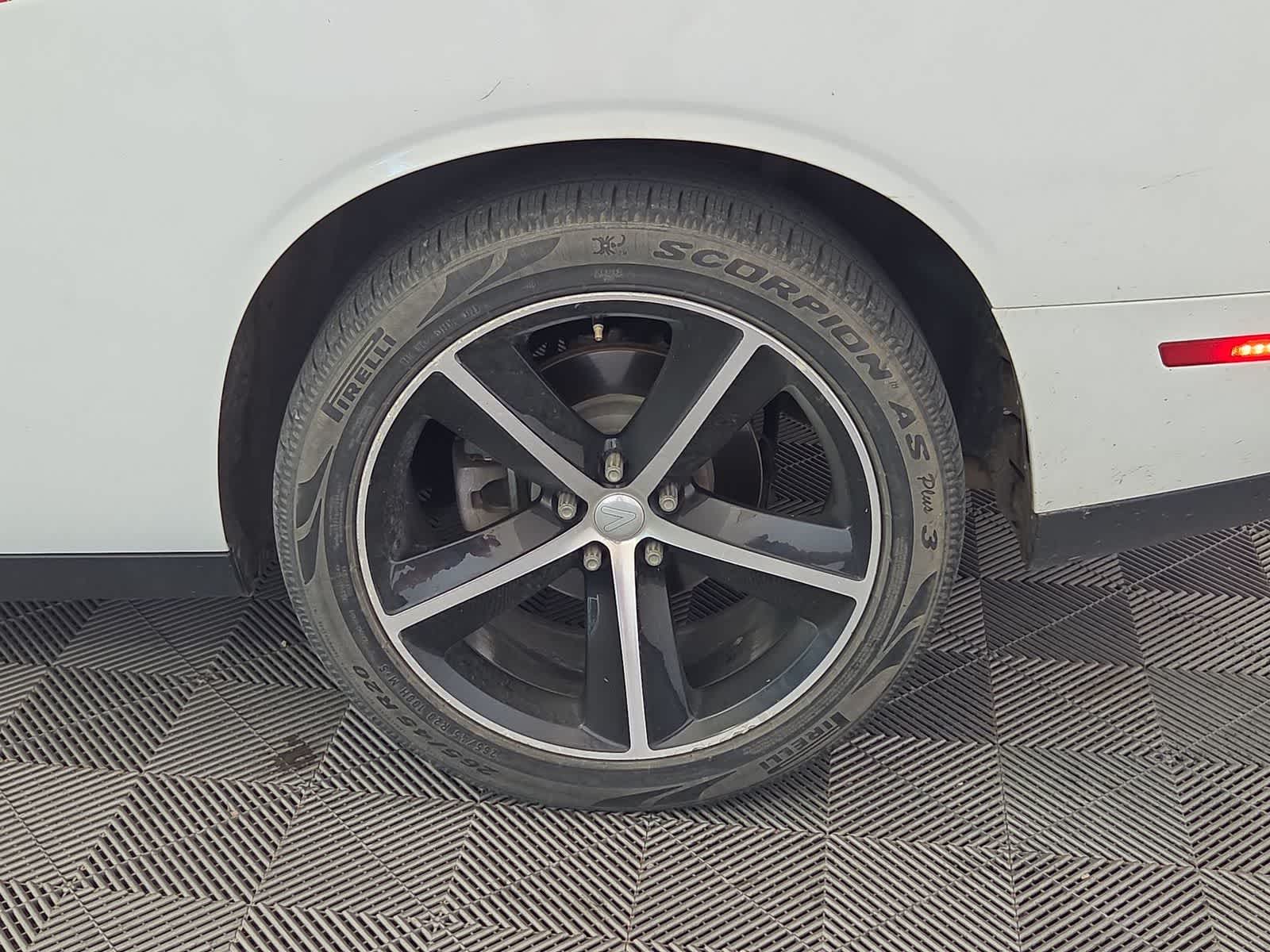 2015 Dodge Challenger R/T Plus