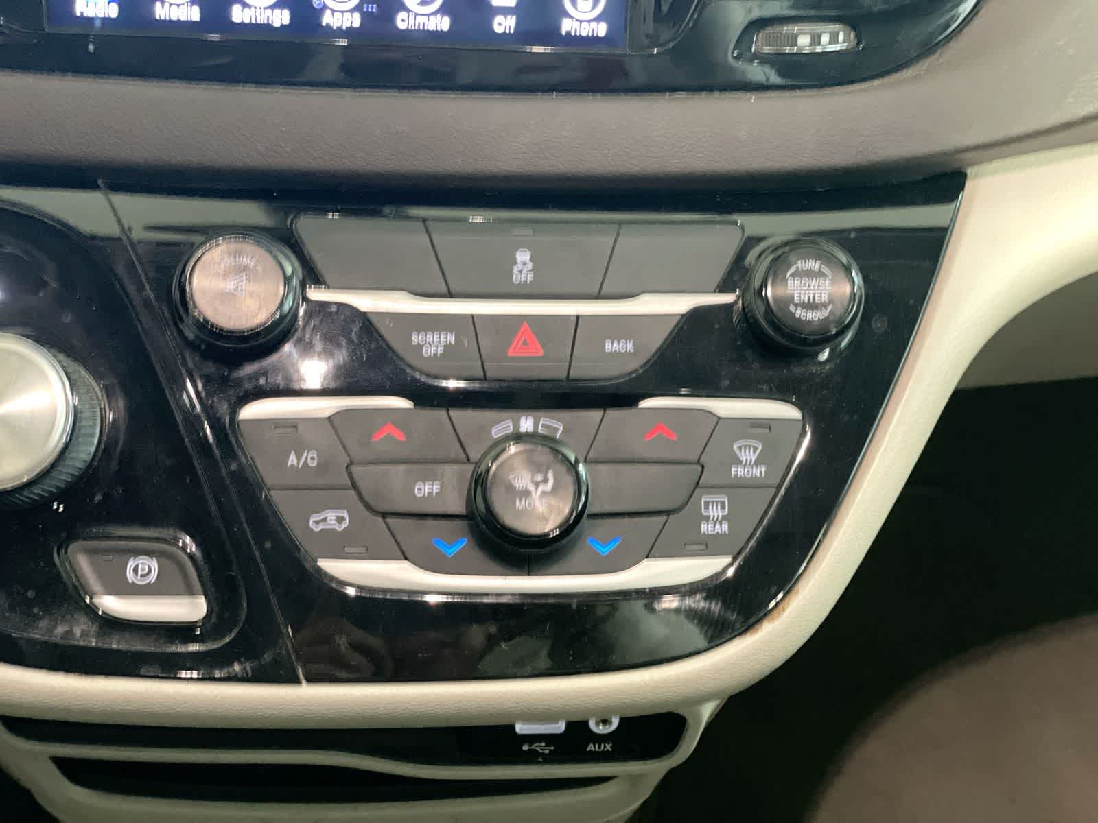 2017 Chrysler Pacifica Touring