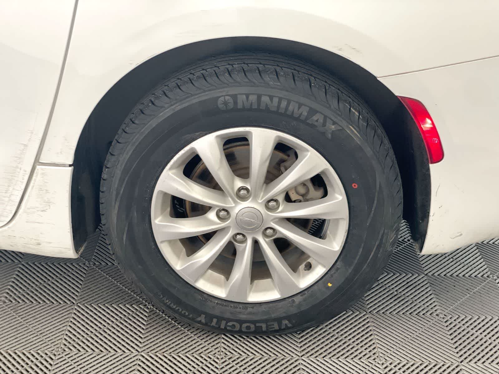 2017 Chrysler Pacifica Touring