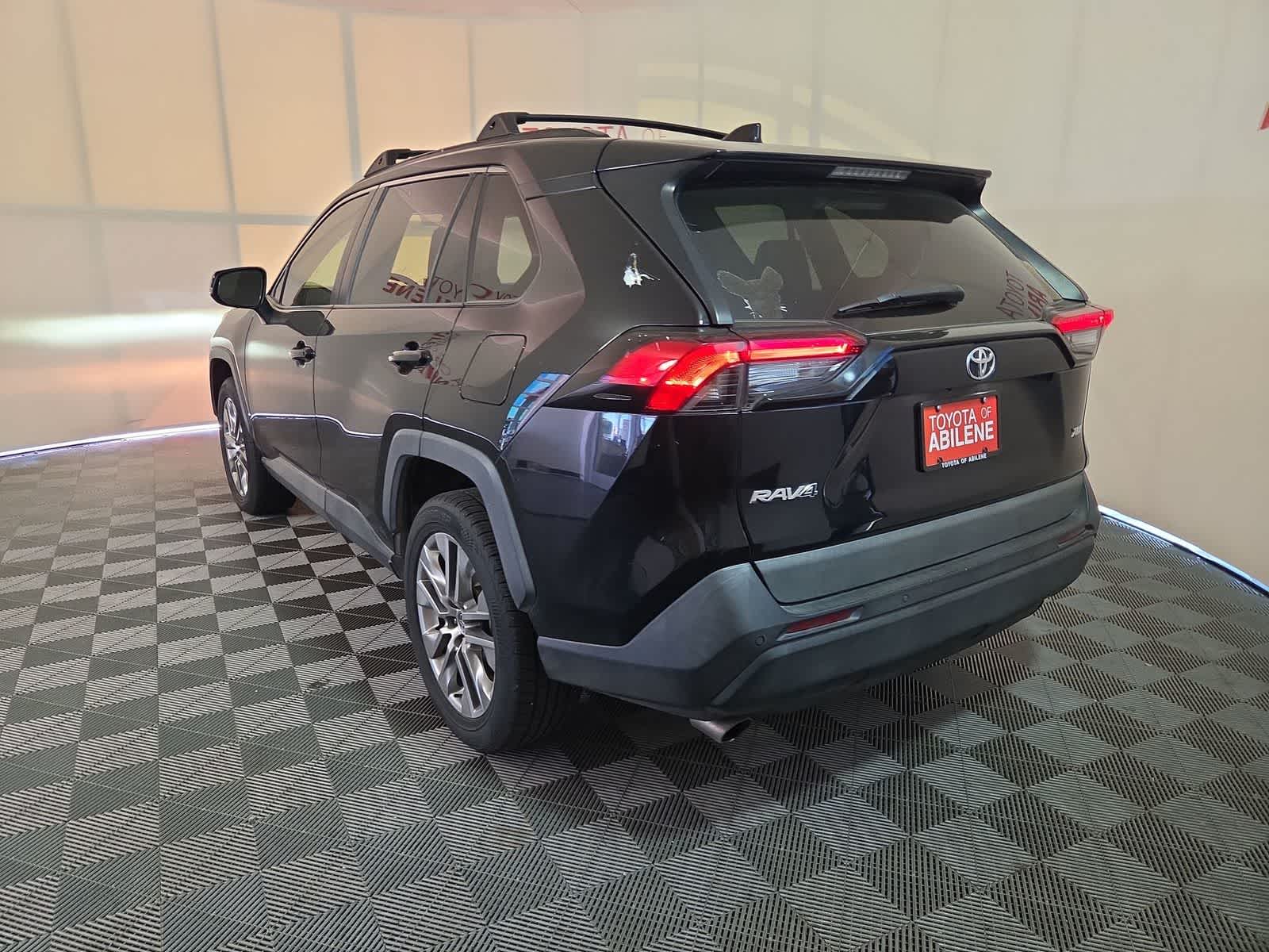 2021 Toyota RAV4 XLE Premium
