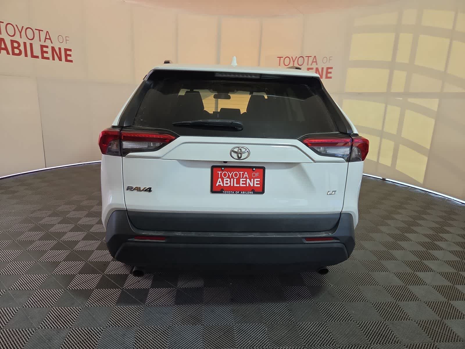2020 Toyota RAV4 LE