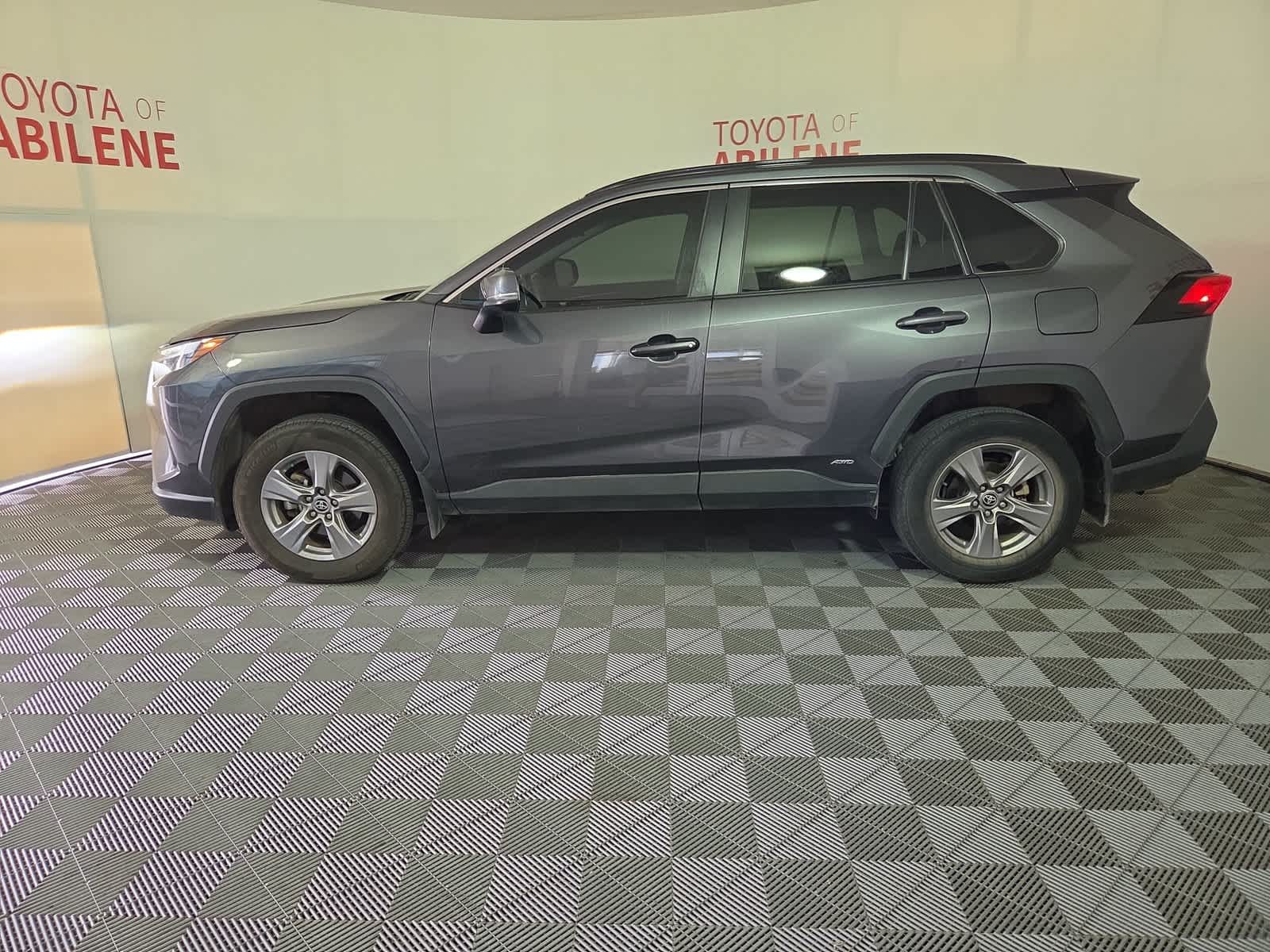 2023 Toyota RAV4 Hybrid XLE