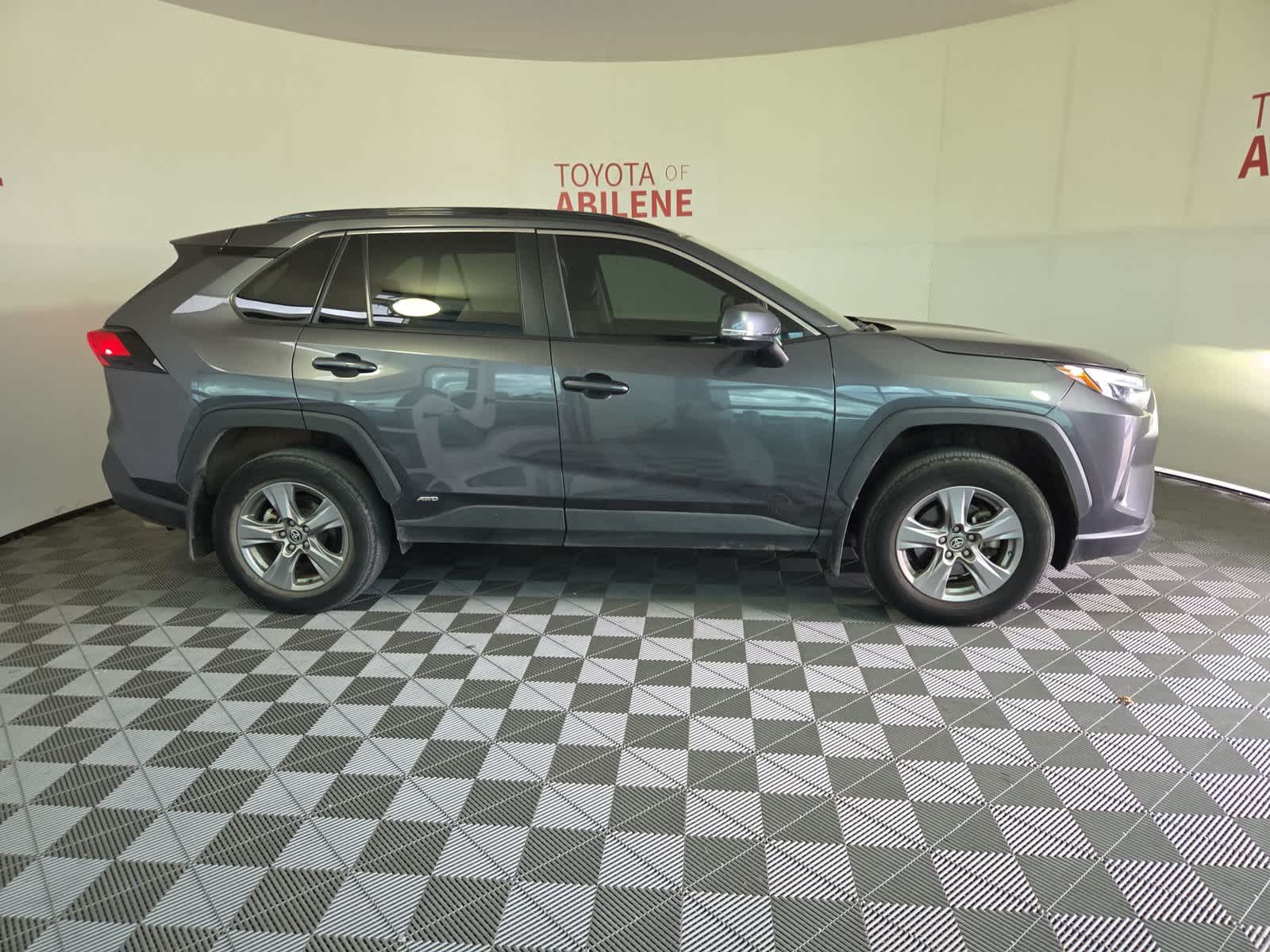 2023 Toyota RAV4 Hybrid XLE