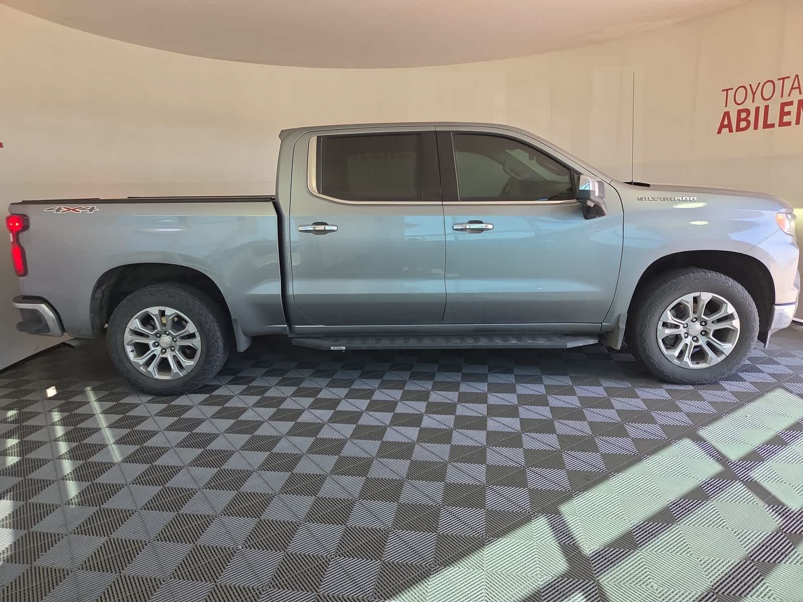 2025 Chevrolet Silverado 1500 LTZ