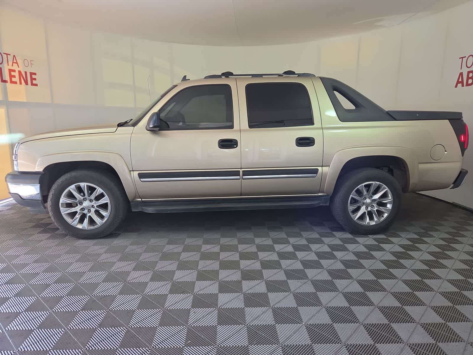 Used 2006 Chevrolet Avalanche Base with VIN 3GNEC12Z56G118295 for sale in Abilene, TX
