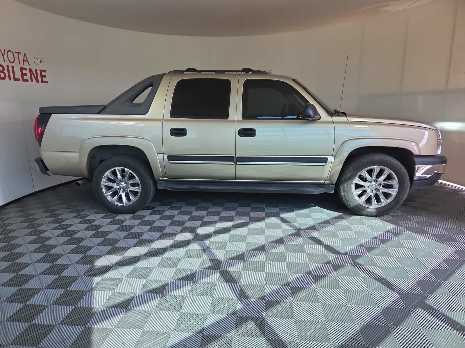 2006 Chevrolet Avalanche Z66