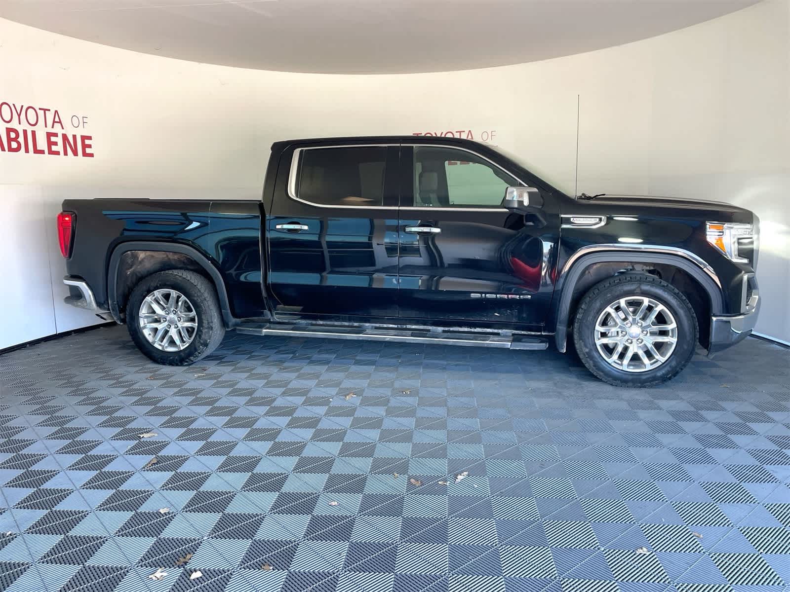 2021 GMC Sierra 1500 SLT