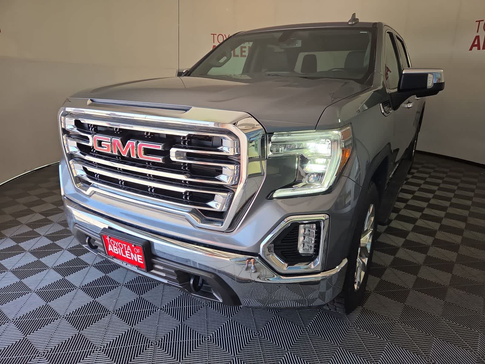 2019 GMC Sierra 4WD Crew Cab Short Box SLT's photo
