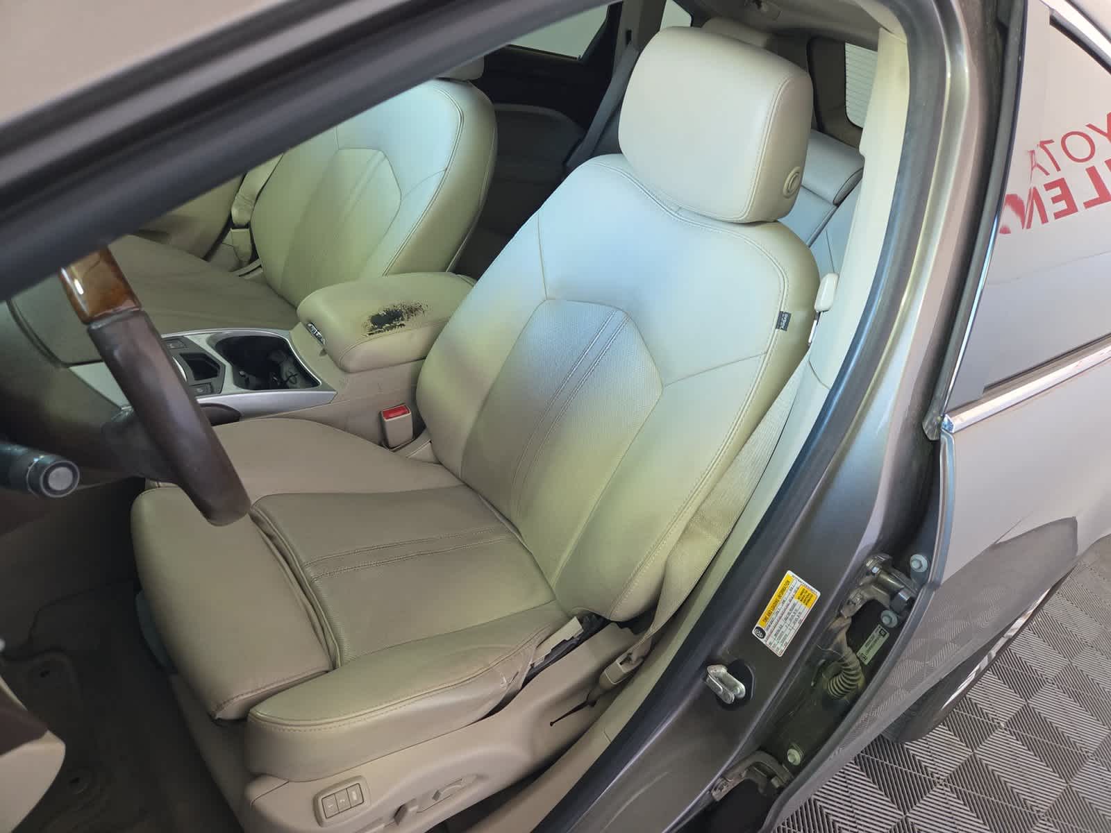 2011 Cadillac SRX Luxury Collection