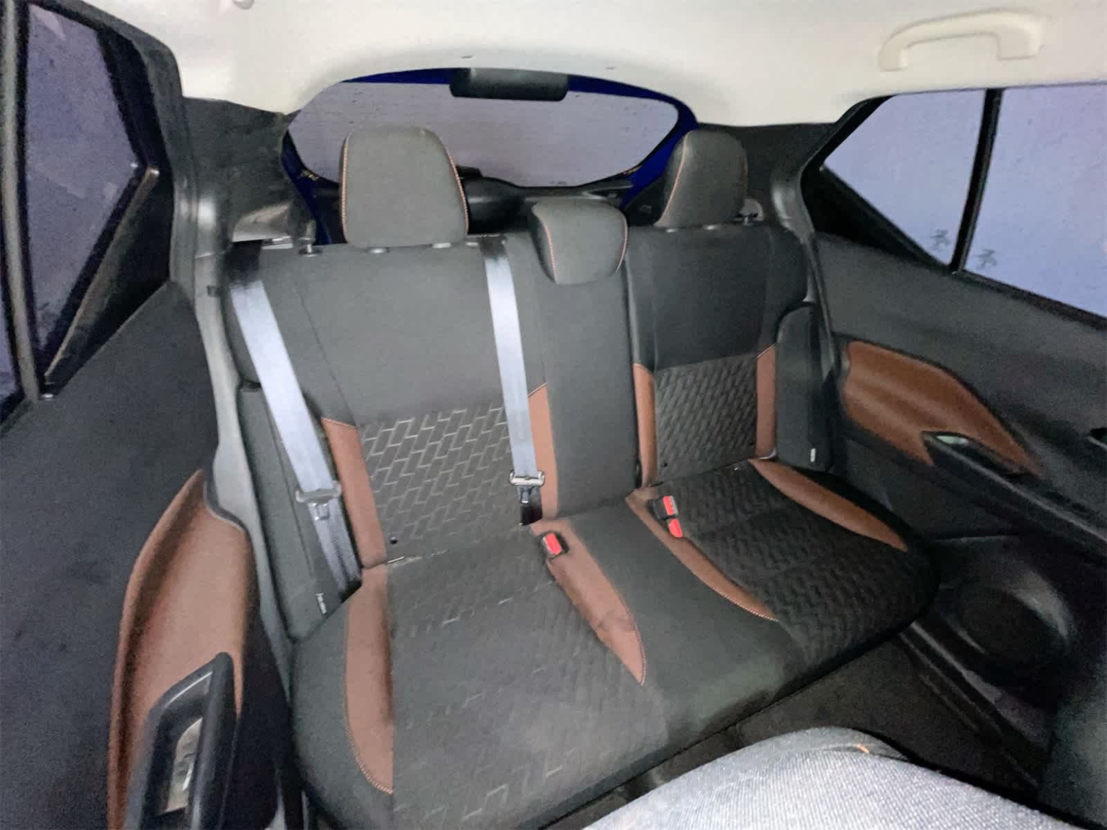 2022 Nissan Kicks SR