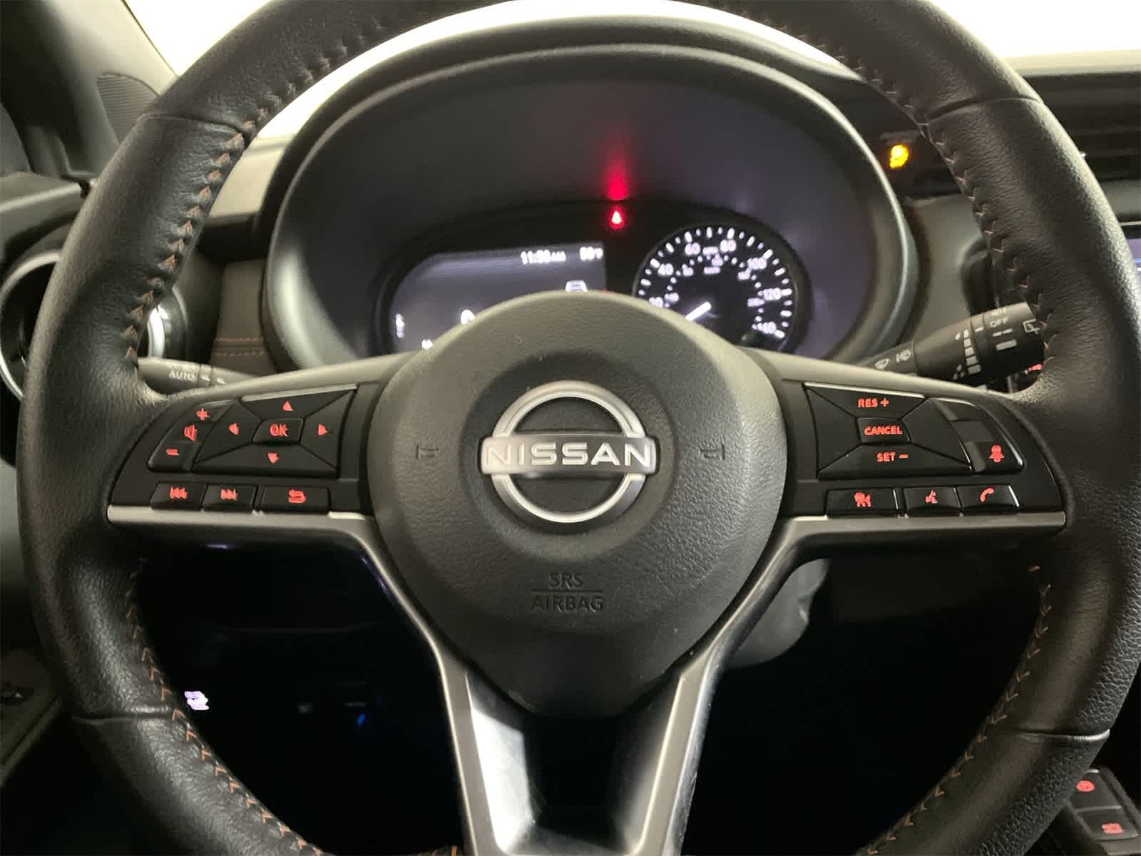 2022 Nissan Kicks SR