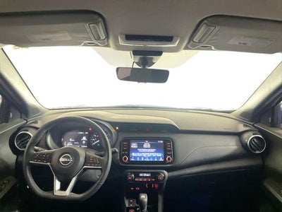 2022 Nissan Kicks SR