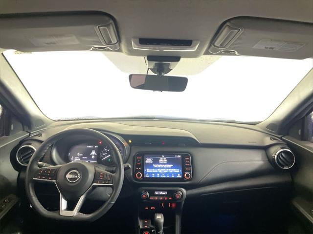 2022 Nissan Kicks SR