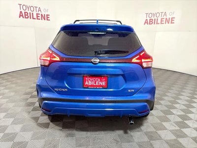 2022 Nissan Kicks SR
