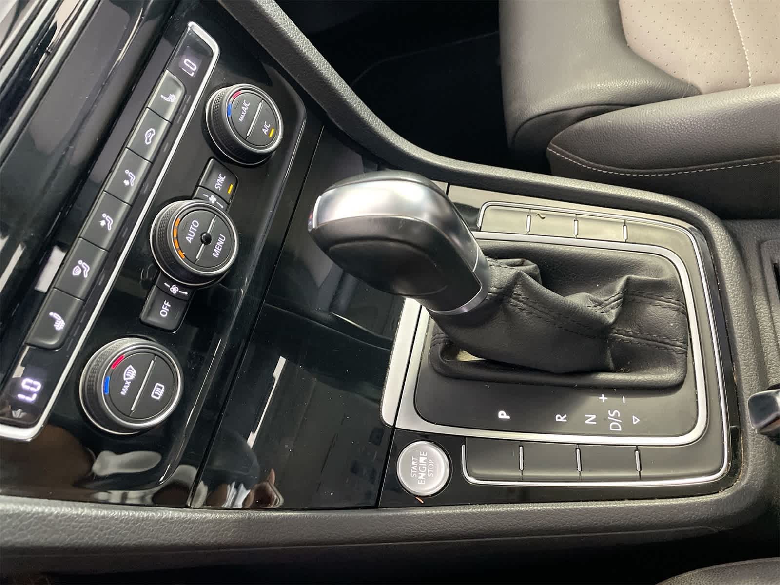 2015 Volkswagen Golf TSI SEL