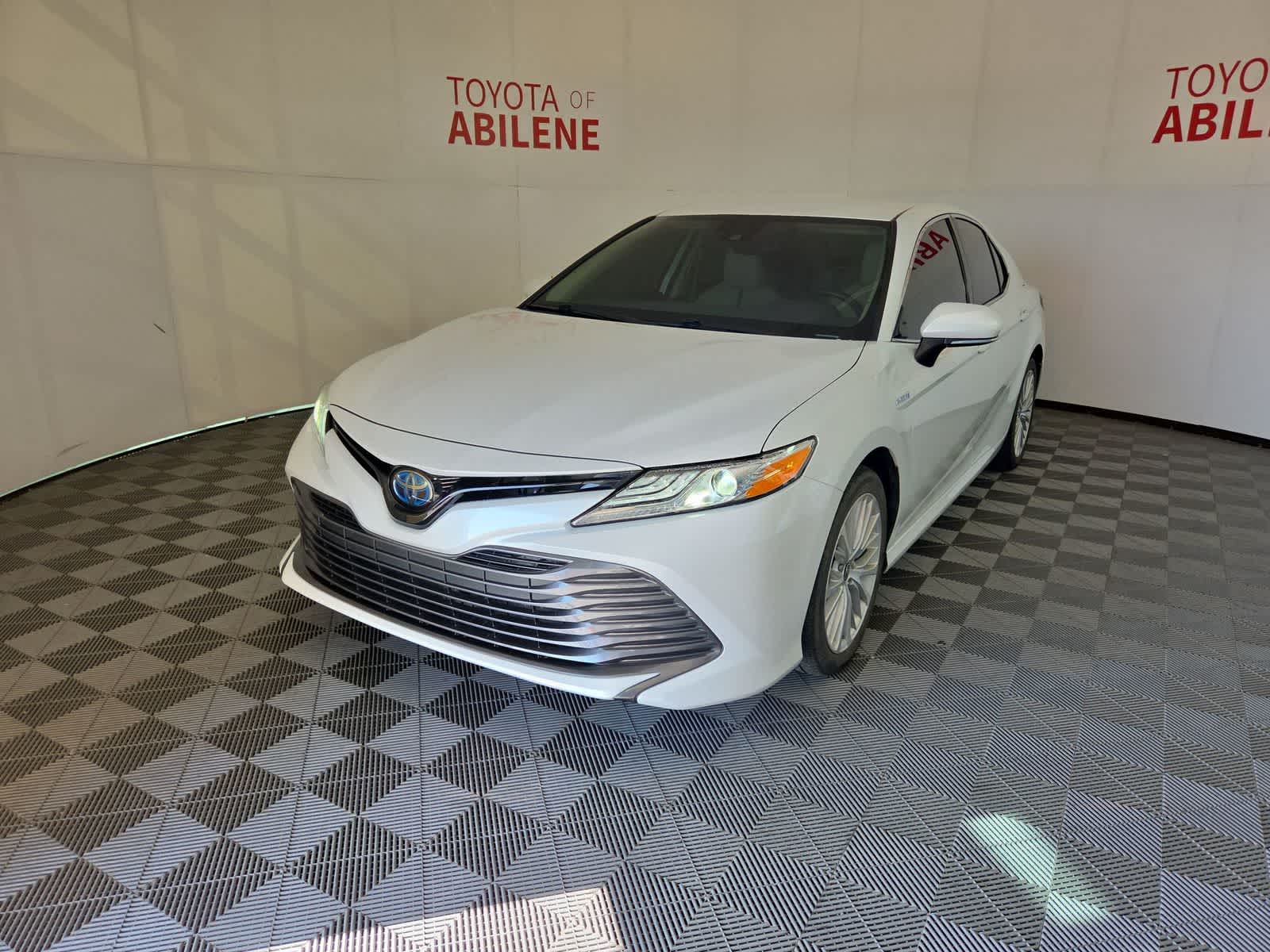 2020 Toyota Camry 2.5 Auto XLE Hybrid's photo