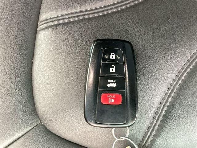 2022 Toyota Avalon XLE