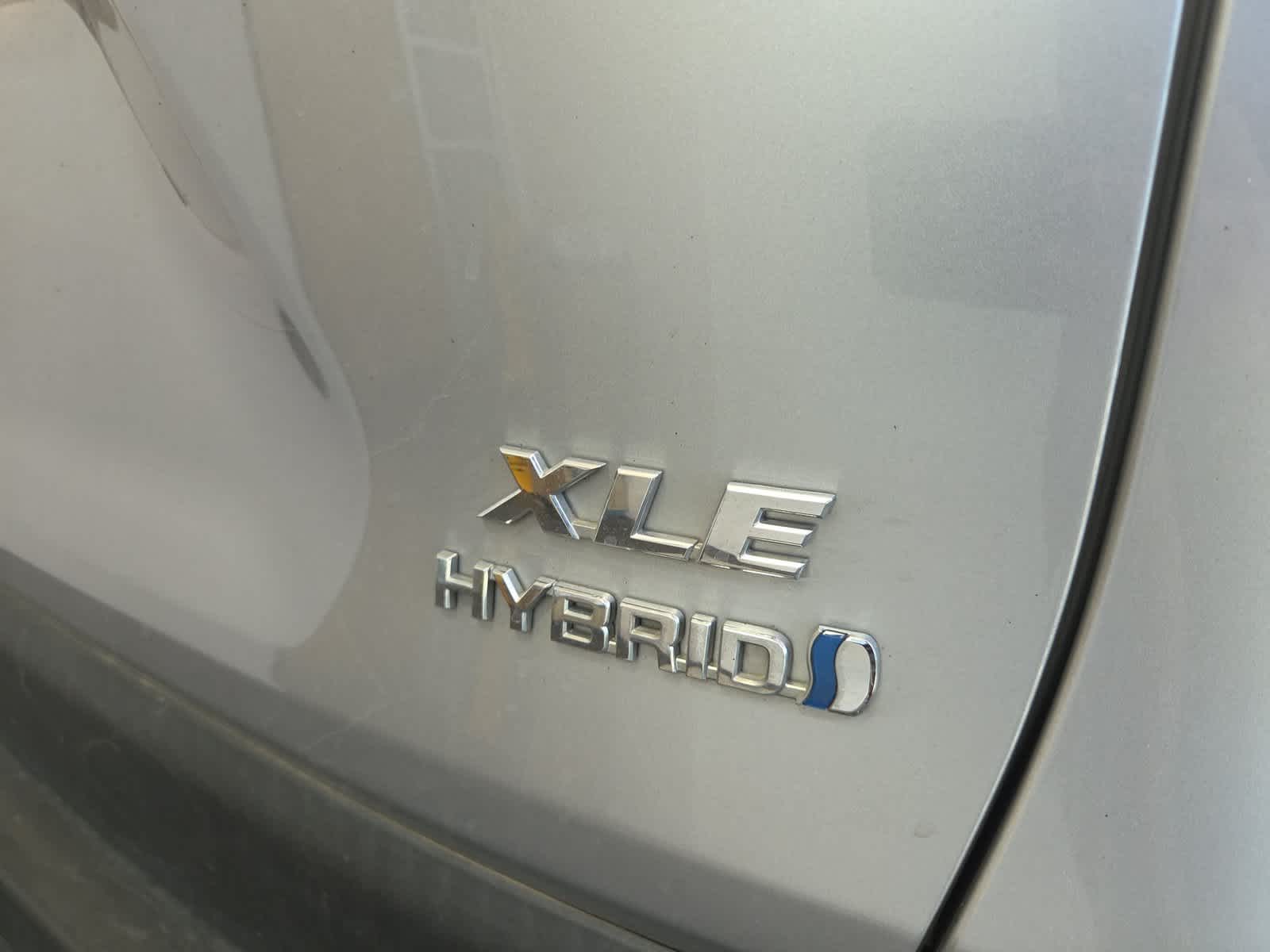 2023 Toyota RAV4 Hybrid XLE Premium