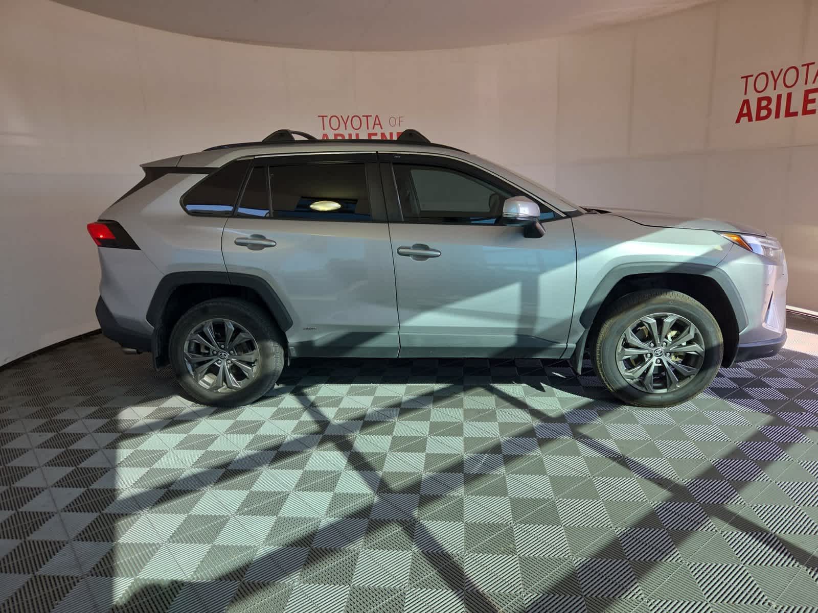 2023 Toyota RAV4 Hybrid XLE Premium