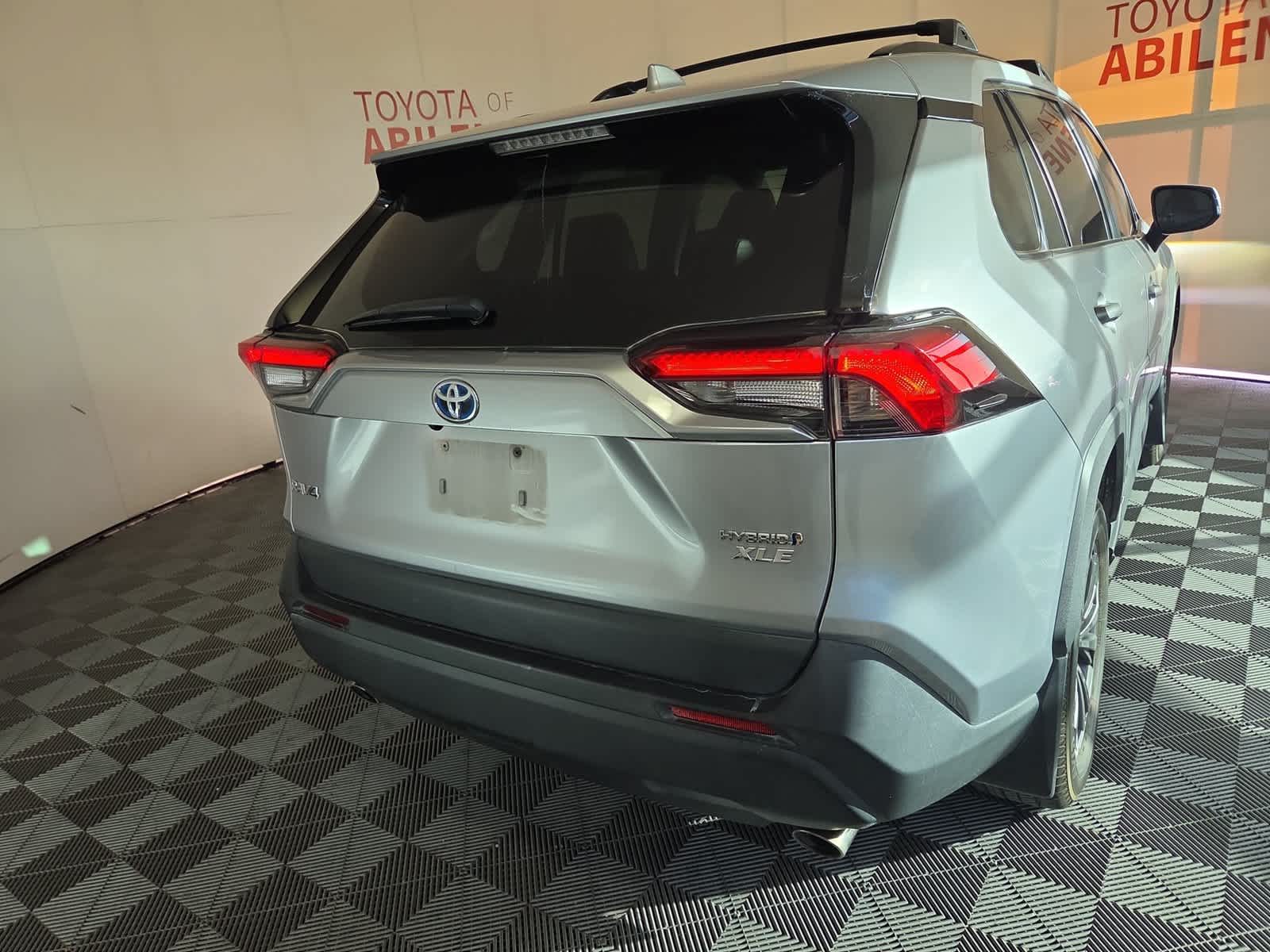 2022 Toyota RAV4 Hybrid XLE Premium