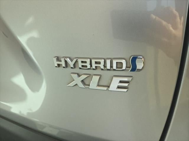 2022 Toyota RAV4 Hybrid XLE Premium